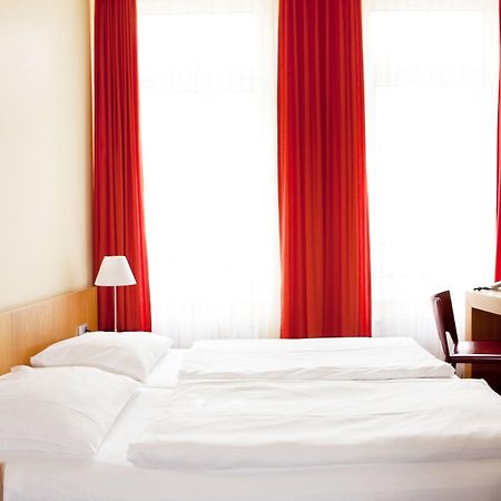 Отель Vienna House Easy By Wyndham Росток Номер фото