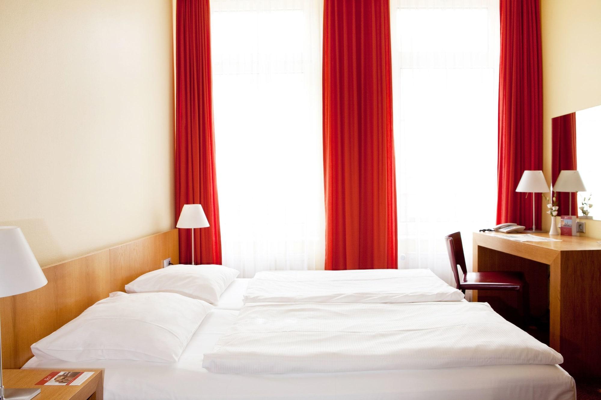 Отель Vienna House Easy By Wyndham Росток Номер фото